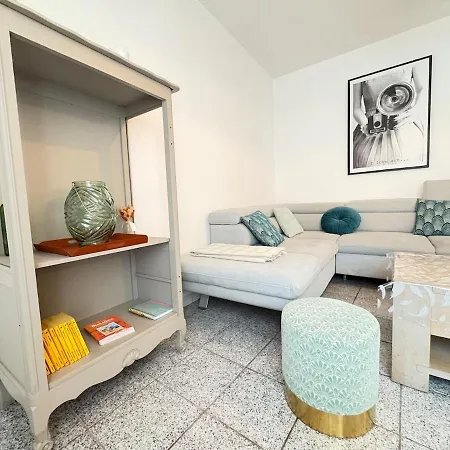 Maison De Proche Des Grands Buffets *